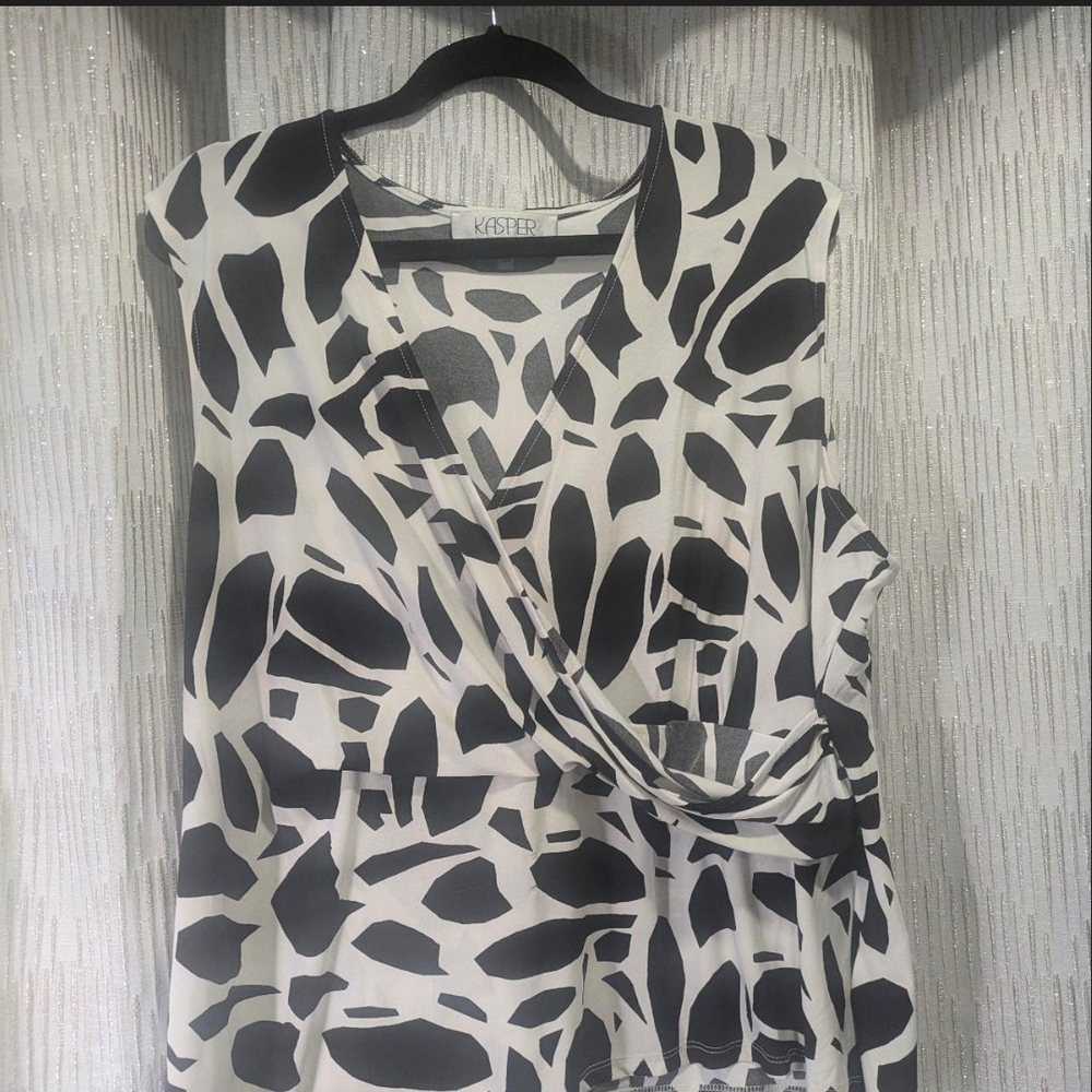 Kasper Black and White Abstract Print Sleeveless Wrap Blouse
